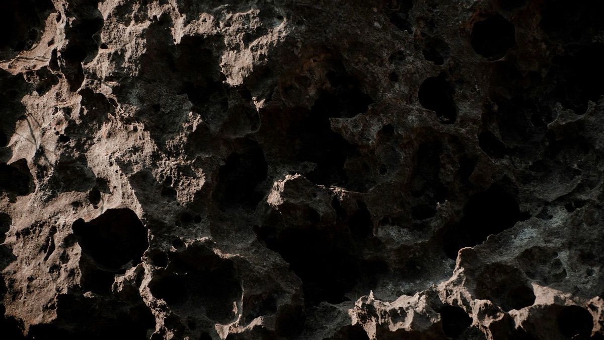 5 Asteroids That Almost Crashed Into Earth